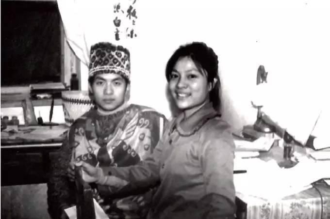 天才诗人爱上情人后与妻子同归于尽,留下遗书求救家人,另有隐情