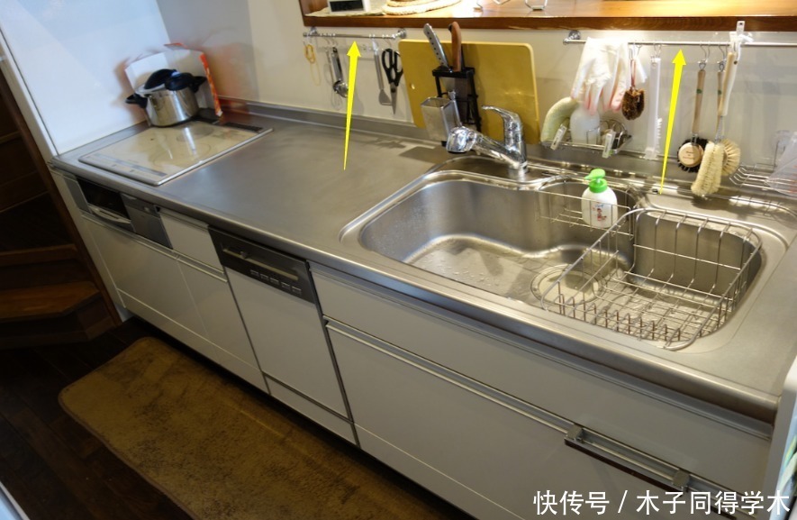 挂杆|也就日本主妇能想到，岛台抬高30cm走圈挂杆，厨房多2㎡收纳