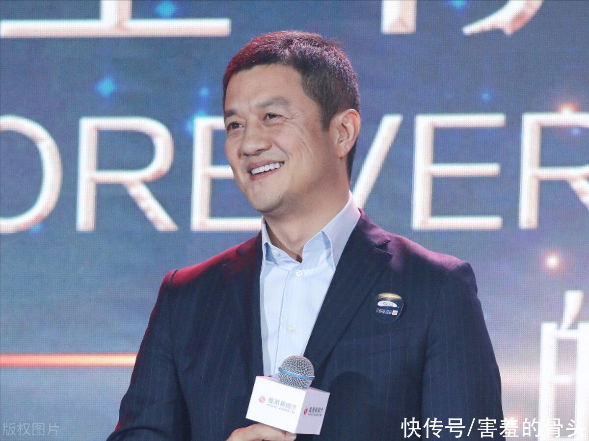 小镇|地产外行人的悲哀:网友曝出李亚鹏35亿元投资艺术小镇茅草长满