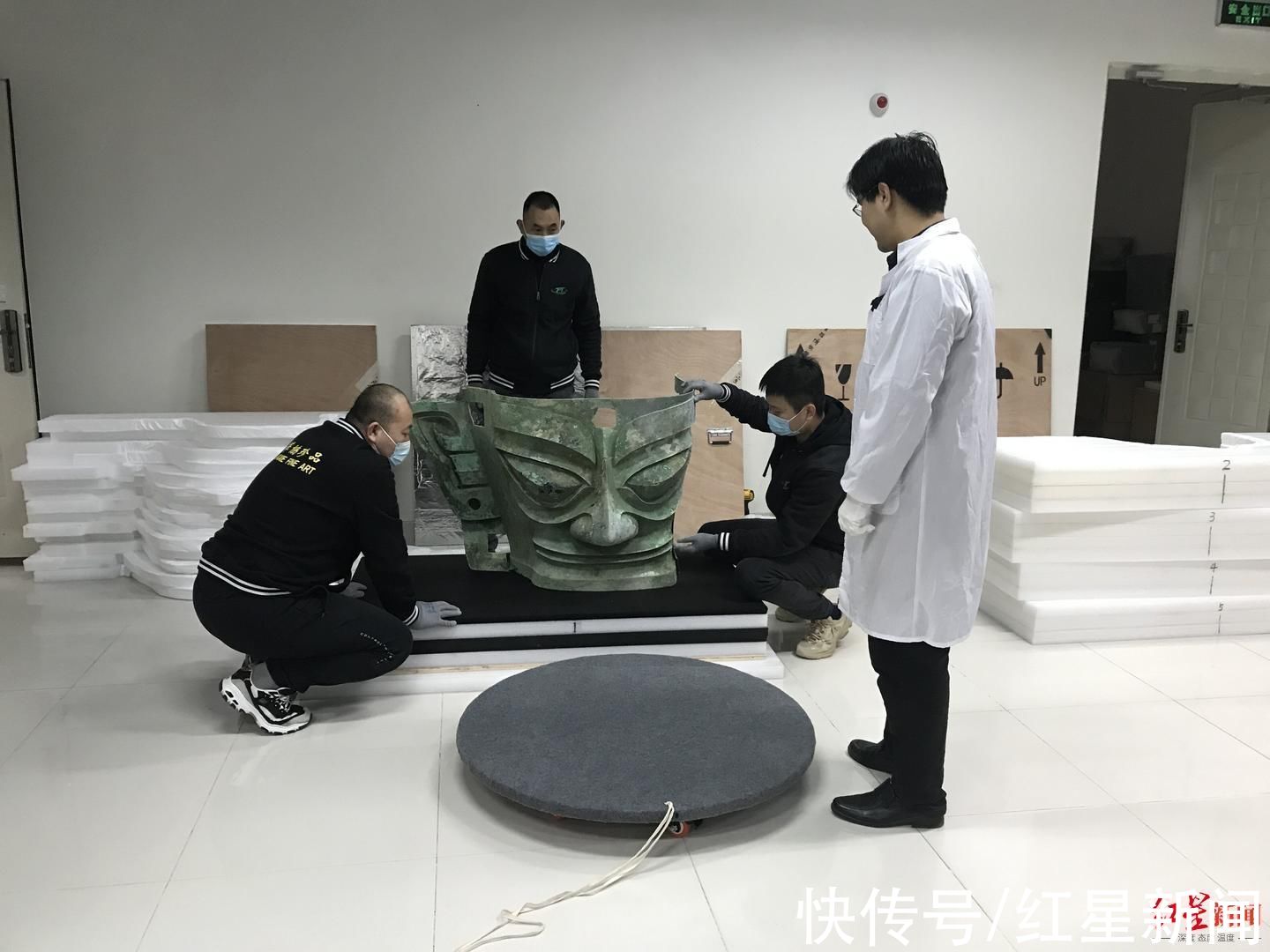 元宵节|?惊艳亮相春晚后，三星堆青铜大面具“回家”，元宵节首次正式展出