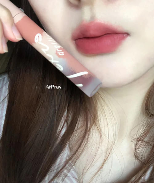 专属黄皮的显白口红，还真不是小辣椒，这5支涂起来显白又气质