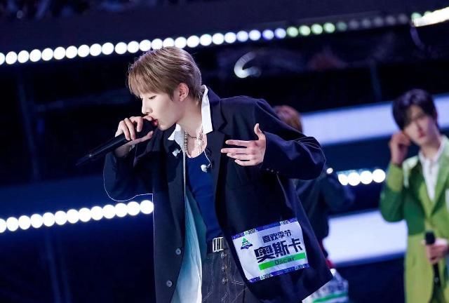 学员|创造营2021国际学员舞台“炸裂” 内圈学员不甘落后 内娱有救了