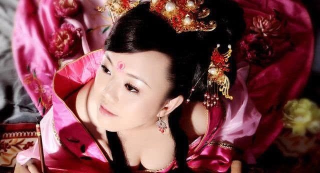 女单|从大汉弃女逆袭成匈奴第一位女单于,看刘陵如何实现梦想?