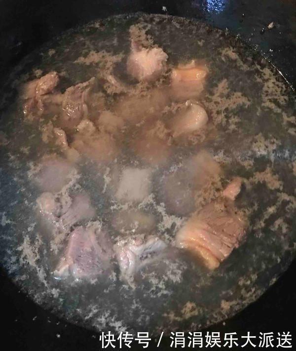 西红柿的黄金搭档不是鸡蛋!而是没人关注的它,强壮筋骨,长高个