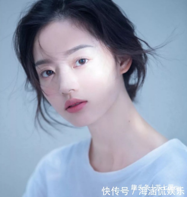 线条感|方脸女孩天生气质错了,选对发型、饰品、妆容修饰后才有超模感