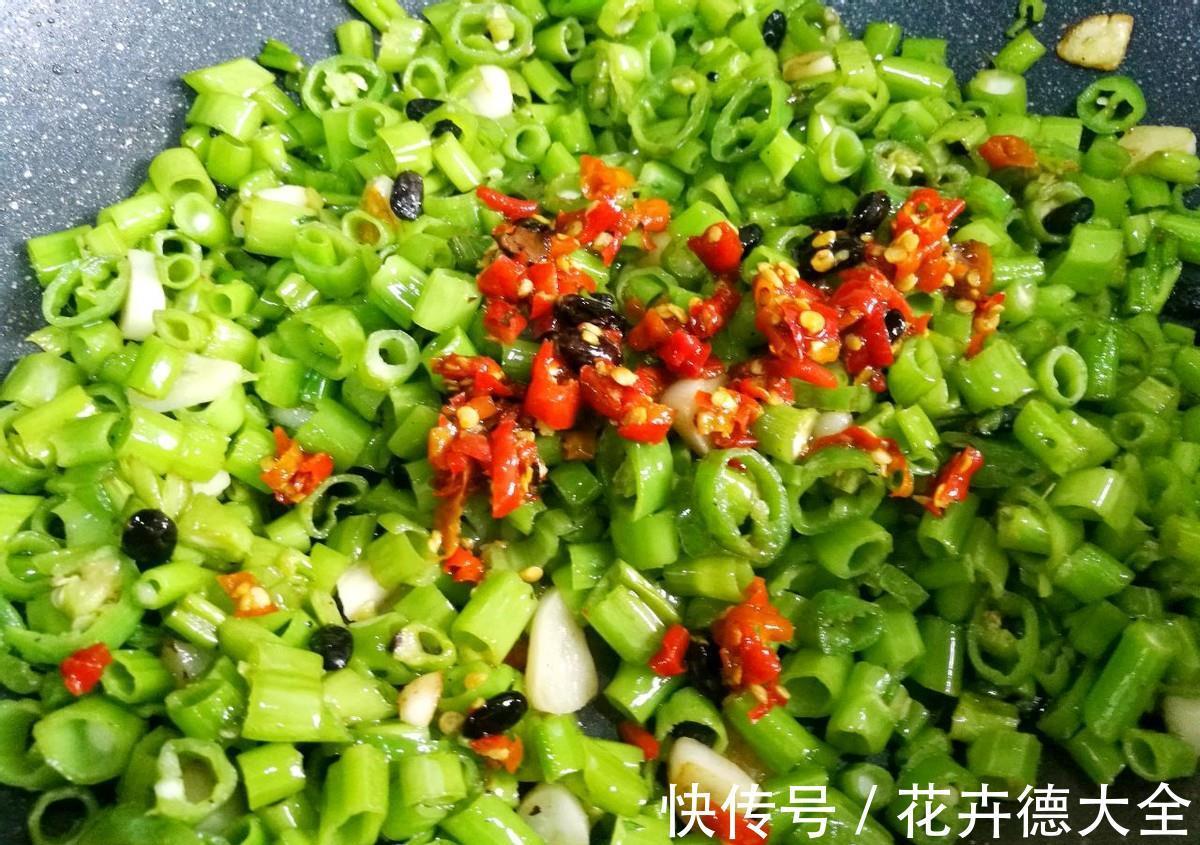 豆豉|秋天要多吃空心菜，鲜嫩又好吃，简单炒一炒就上桌，家人抢着吃