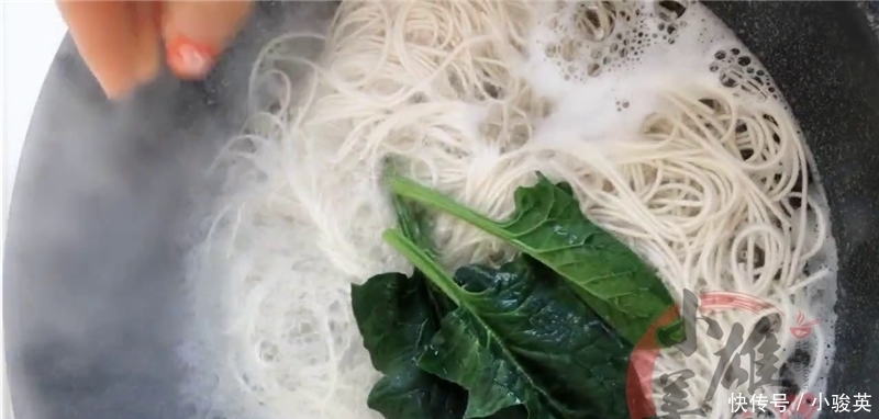 喜欢吃面条的一定收藏,早餐教你在家简单一做,色香味俱全