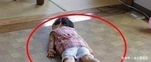 宝妈|女童3岁还不会走路,母亲带去医院检查,医生提醒赶紧报警