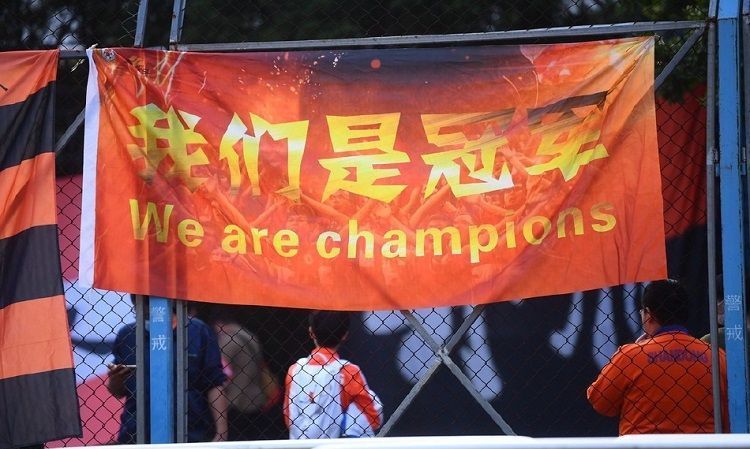 蒿俊闵|中超颁奖三大温情时刻:十年功勋队长上榜,郝伟致谢最可爱的人