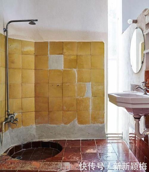 下沉式|头一次见装下沉式浴缸，没想到这么偷面积的卫生间更漂亮宽敞了