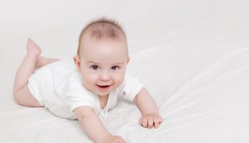 遍又一遍|6-12个月的宝宝,家长跟宝宝这样玩,孩子大脑越玩越聪明