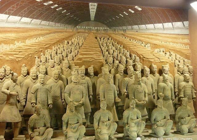 秦兵马俑|秦兵马俑出土的众多青铜武器,为何会让科学家们感到不可思议?