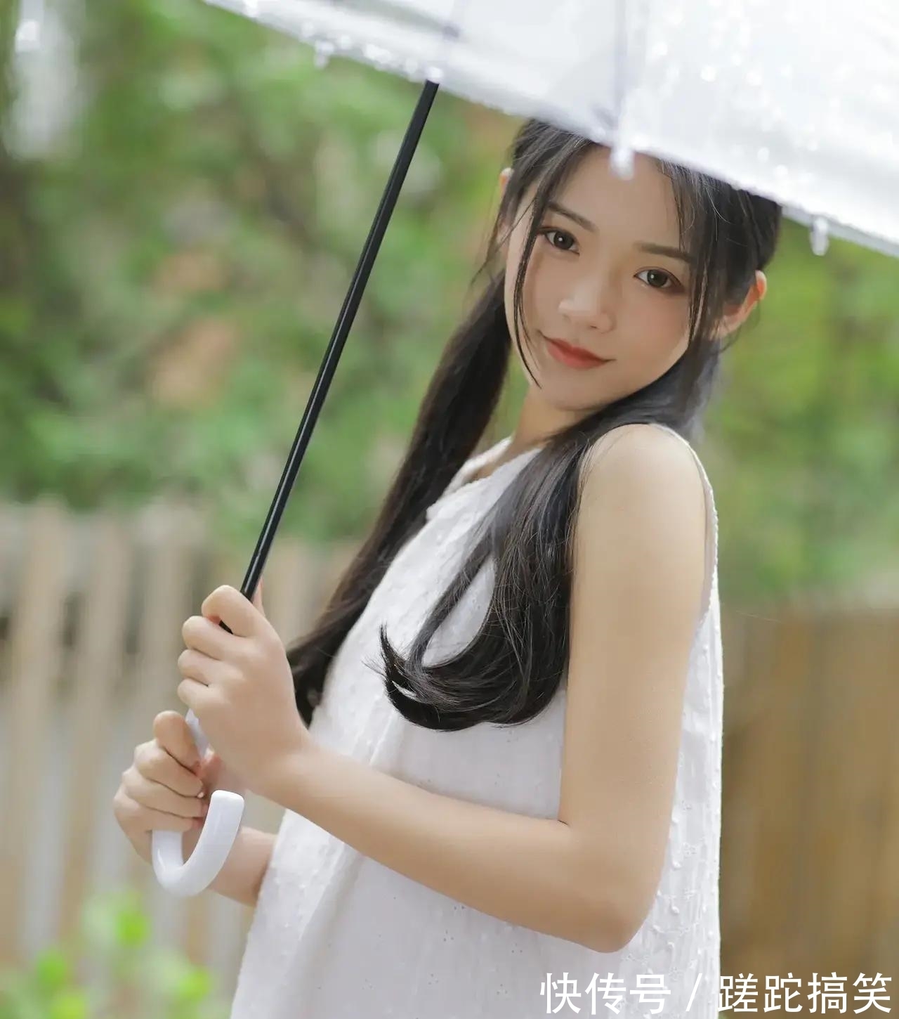 穿搭|食色99——美女穿搭5: 清新甜美无袖小白裙