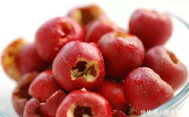 中医建议:山楂配它,坚持7天,消化好了,血管干净,大肚腩跑了