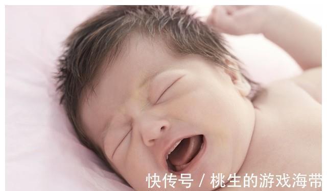 判断|哭、吃手是饿了吗?判断母乳喂养的小宝宝饿了,注意3个饿了的信