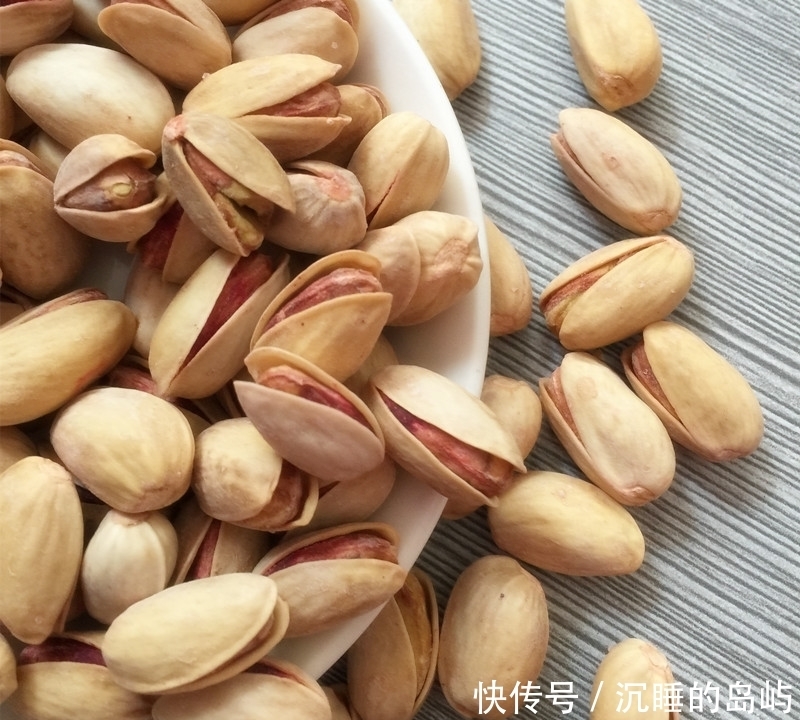 肾会|体内“尿酸”居高不下,可能肾会慢慢“衰竭”,最好避开3个习惯
