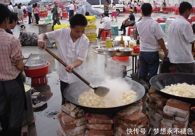 难得一见的乡村酒席,场面震撼