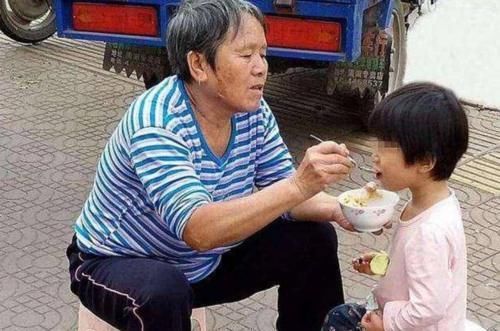 规矩|我带外孙可以,要遵守我的规矩,老人带娃要知道的事情