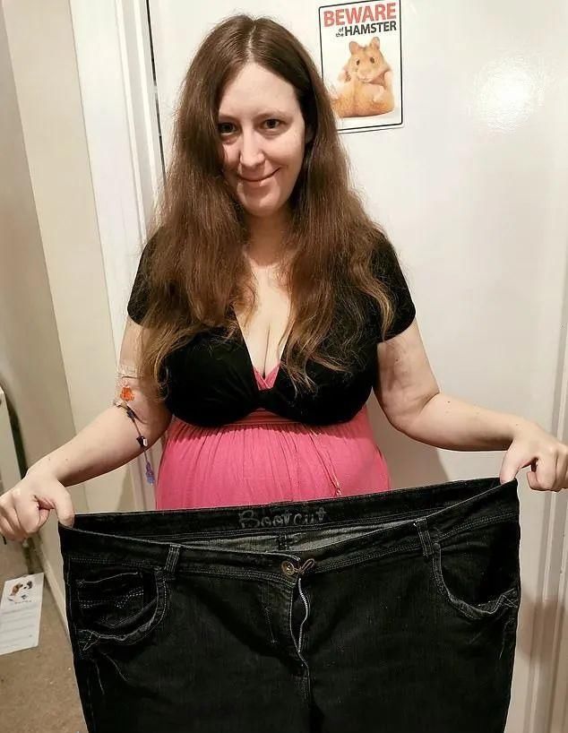 怀孕|孕期每天孕吐50次，生完娃瘦了100斤…这位妈妈也太辛苦了