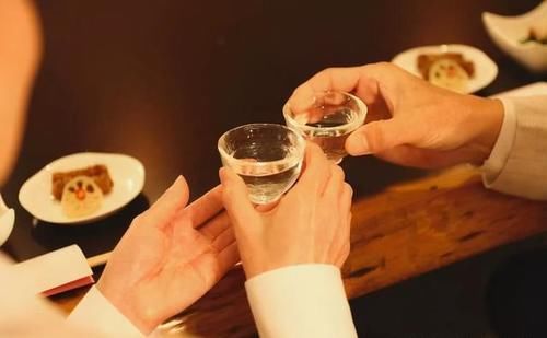 红酒|长期晚上喝一两白酒，是养生还是伤身？今天告诉你答案，勿信谣言