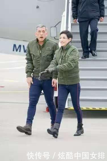 泰国“甄嬛”摊牌了!换新发型后穿衣变大胆,逛街试披肩一脸得意