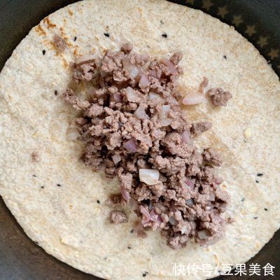 安佳|#安佳马苏里拉芝士挑战赛#全麦芝士牛肉饼