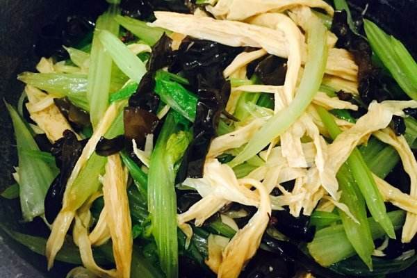 高钠蔬菜|家人高血压的请注意，此菜是天然的“降压菜”，常吃三高不来犯