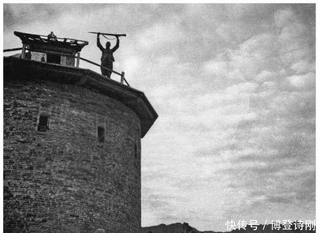 游击队|日军炮楼易守难攻,为何游击队见一个打一个?主要因为这样东西