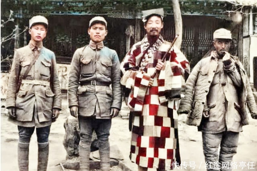 老照片:还原民国时期道士形象,颇有仙风道骨