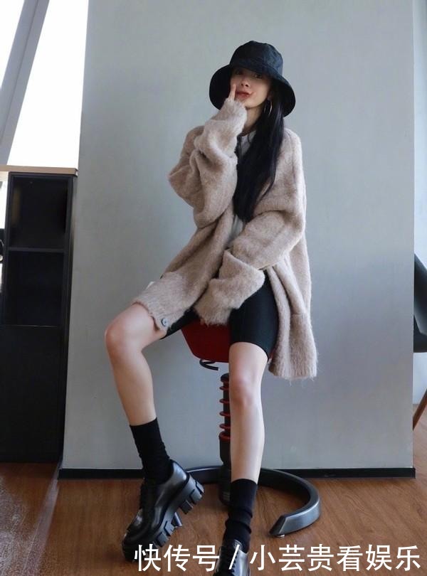 皮肤暗黄的女人，建议多穿这3个高级色，减龄显白不止一点点