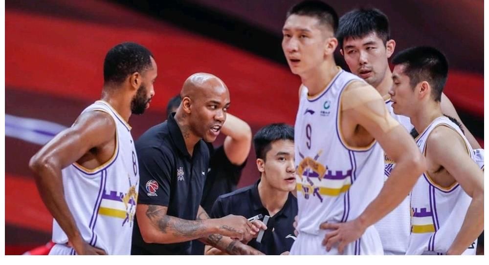 霍楠|下一个北控男篮？场均6+2也能拿到顶薪，新疆男篮真有眼光