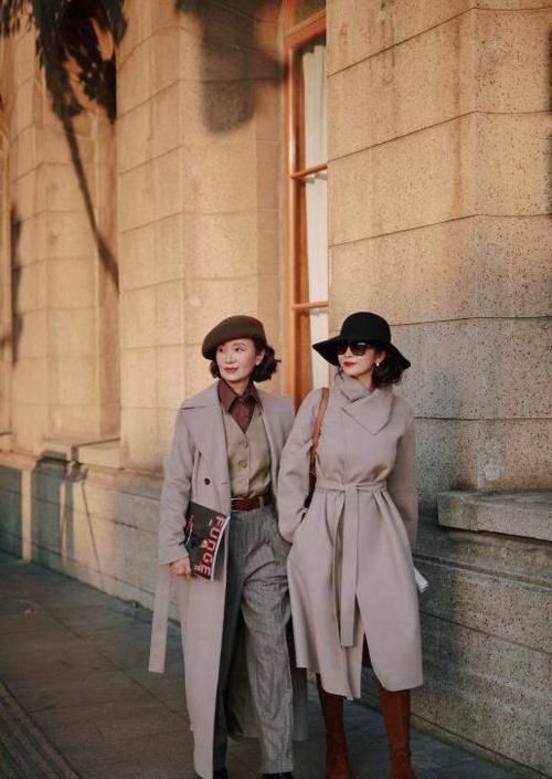 懂打扮的中年女人不显老！3种帽子的冬季搭配法，好看又不老气