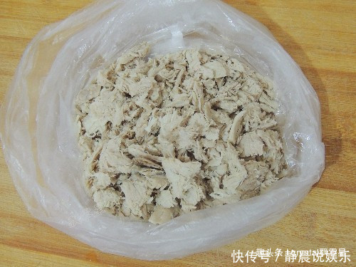 肉松|想吃肉松不用买，自己在家做很简单，1斤肉做一大盘，孩子抢着吃