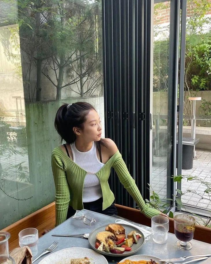 针织|一字肩针织衫，9月不穿傲娇下线