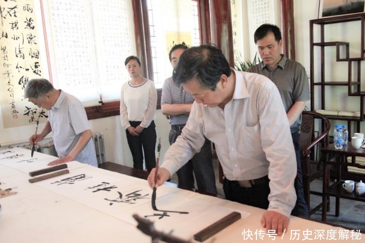 会写“丑书”很值得骄傲吗?我国书协里为何那么多人写“丑书”?