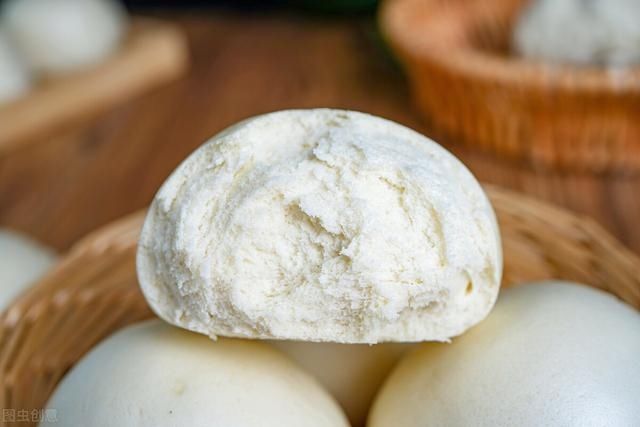 馒头不要直接蒸，上锅前多加1步，馒头宣软蓬松又好吃