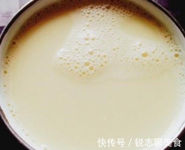 朋友们|做豆浆,豆子泡好别直接打!大厨教你一招,豆浆香浓细腻,特好喝