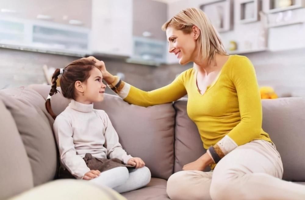 弟弟|“寄人篱下”的孩子有多难,2岁就会照顾弟弟,懂事的让人心疼