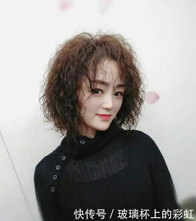 短发|中老年女性这样做头发,保证发型效果和健康,真的超漂亮!