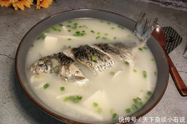 做鲫鱼汤,最忌讳加“它”,搞错的人不不少,难怪汤不够鲜