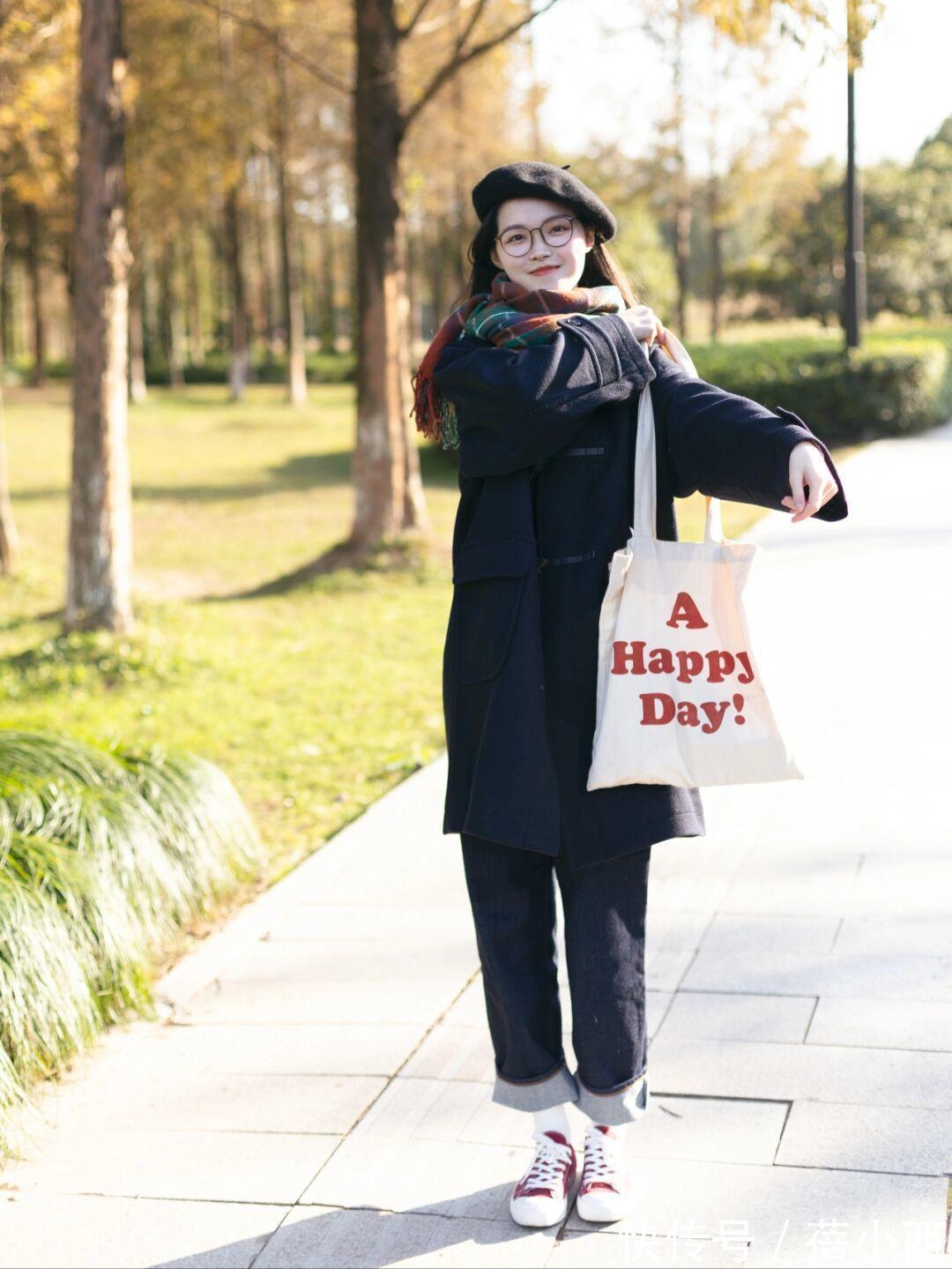 牛角扣|想减龄就试试“牛角扣大衣”,轻松get少女气质,告别单调老气