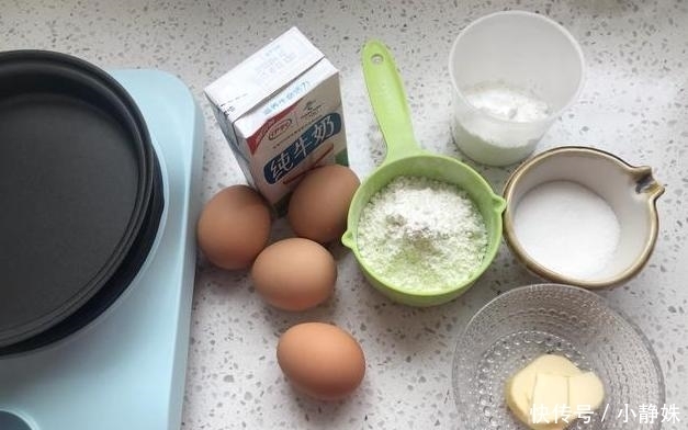 网红|网红小吃草莓班戟,在家做不用买,一口平底锅6个小步骤搞定