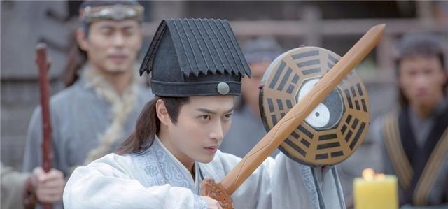 锦衣之下不再有蓝青神秘,小蓝离线,谁能忍受知己之士