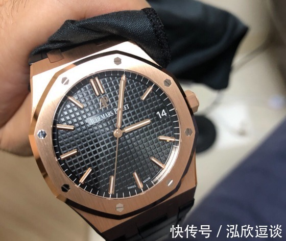 表壳|怎么看起来很有钱?戴一块大金表就行了