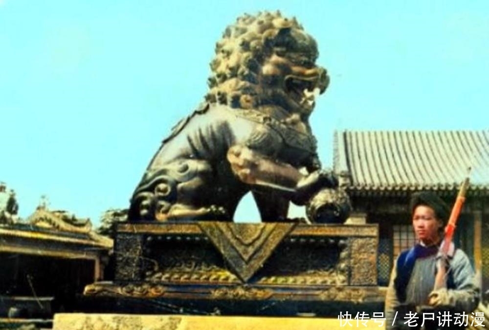 慈禧太后|老照片：真实的清宫大内侍卫，个个武艺高强，图7是慈禧太后贴身侍卫