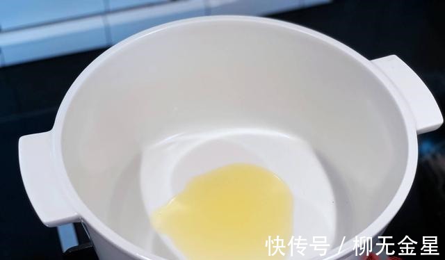 鸡油菌|食菌季|瘦肉松茸汤!