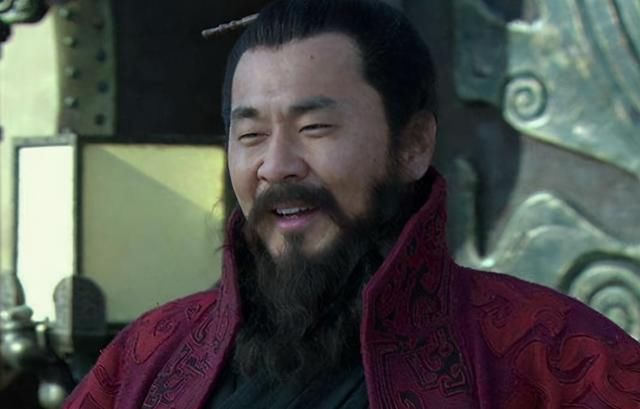 拼命|许褚敢跟马超拼命，为何不惹关羽和张飞？真正的猛人，必有巧大智慧