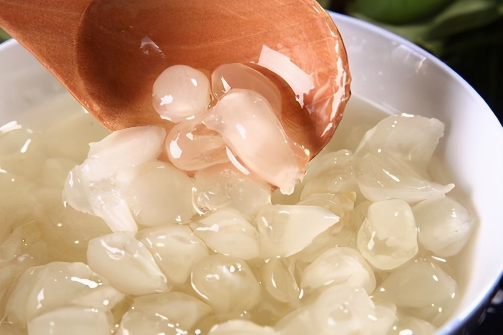 雌激素|女性绝经前，身体会“通知”你！若在49岁左右显露，真替你高兴