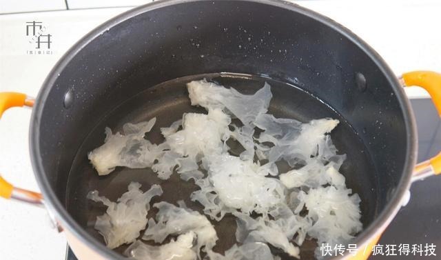 这粥,妈妈早餐必喝,满满的全是胶质,每周喝几次,省买化妆品了!