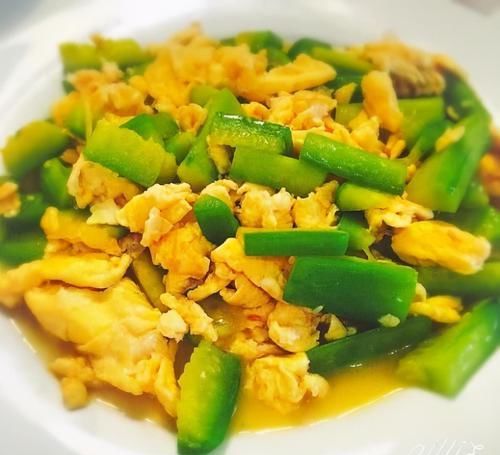身体|女性担心满脸皱纹，可以多吃3种食物，补充营养，身体棒棒哒！